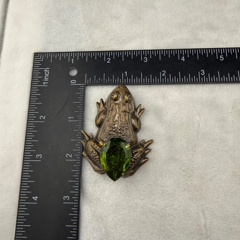 Vintage Sadie Green Rhinestone Frog Brooch Signed Reptile